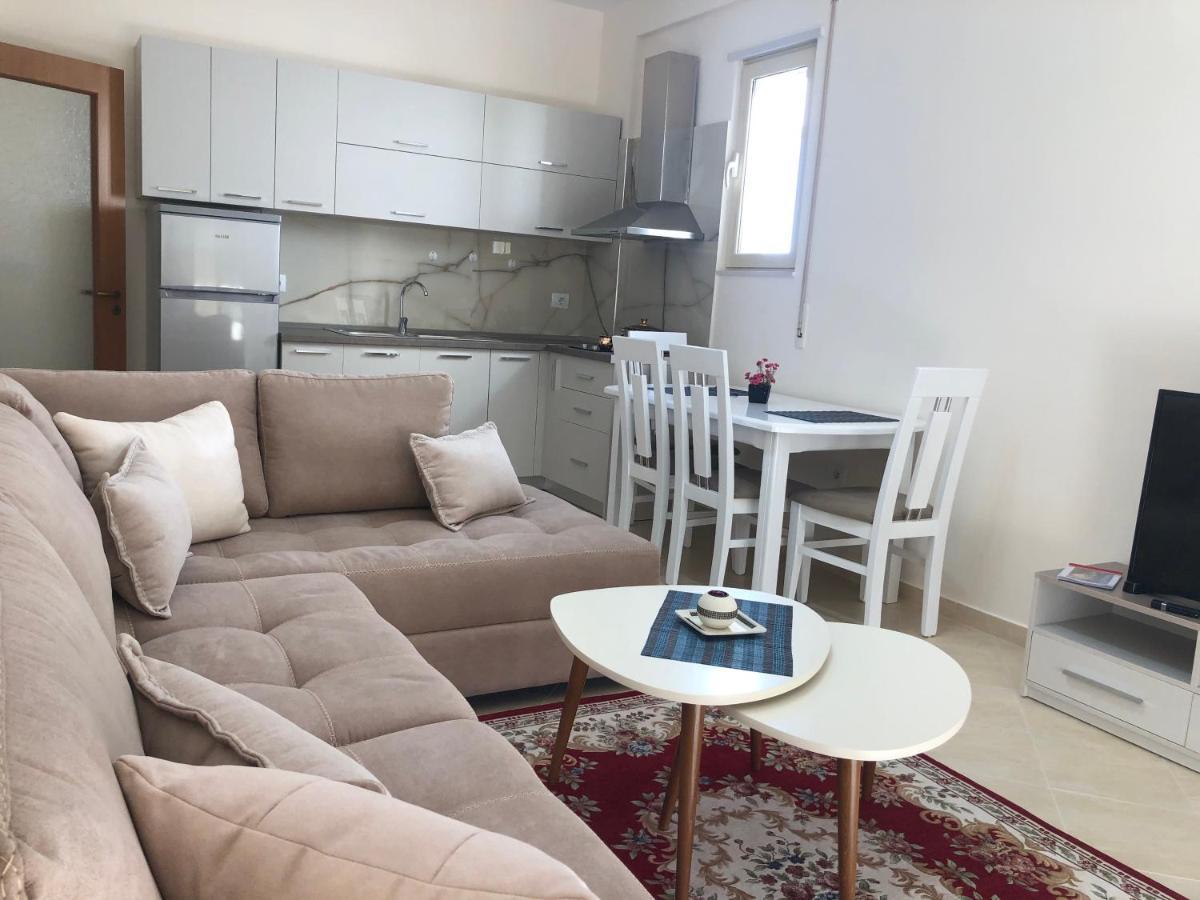 Rooftop Apartments Lungomare Vlore Ngoại thất bức ảnh