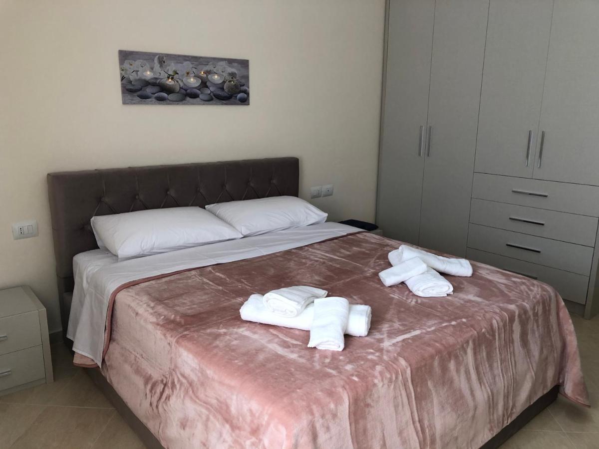Rooftop Apartments Lungomare Vlore Ngoại thất bức ảnh