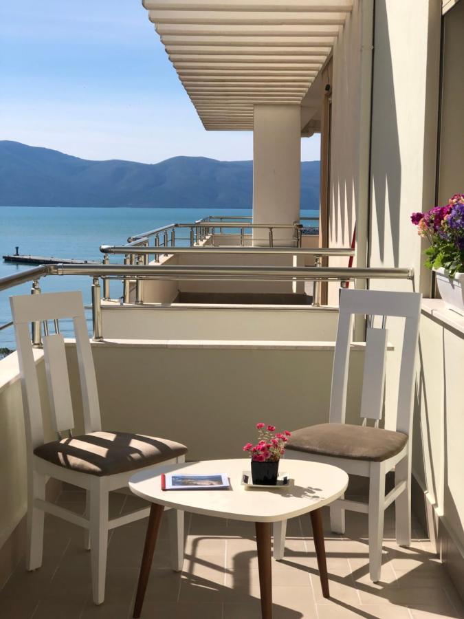 Rooftop Apartments Lungomare Vlore Ngoại thất bức ảnh