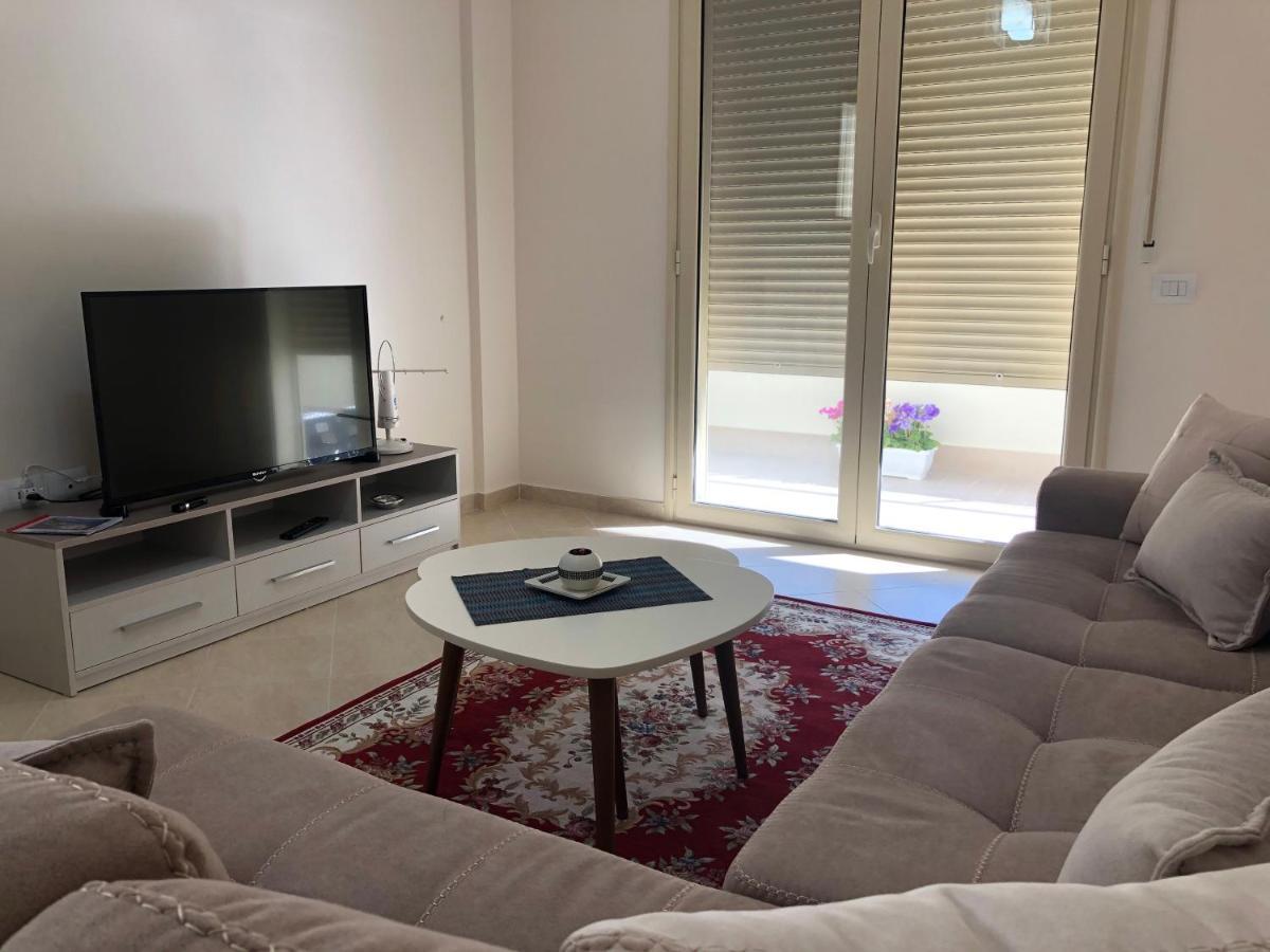 Rooftop Apartments Lungomare Vlore Ngoại thất bức ảnh