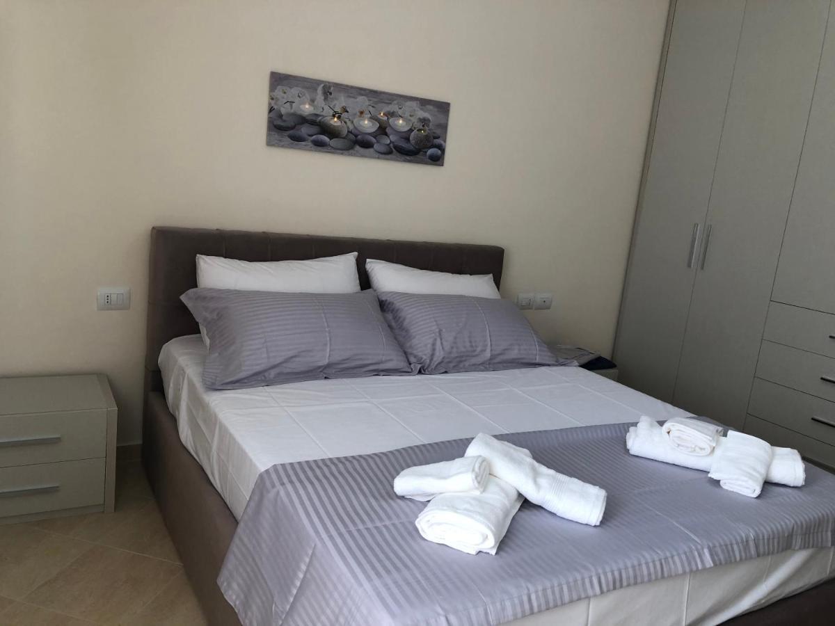 Rooftop Apartments Lungomare Vlore Ngoại thất bức ảnh