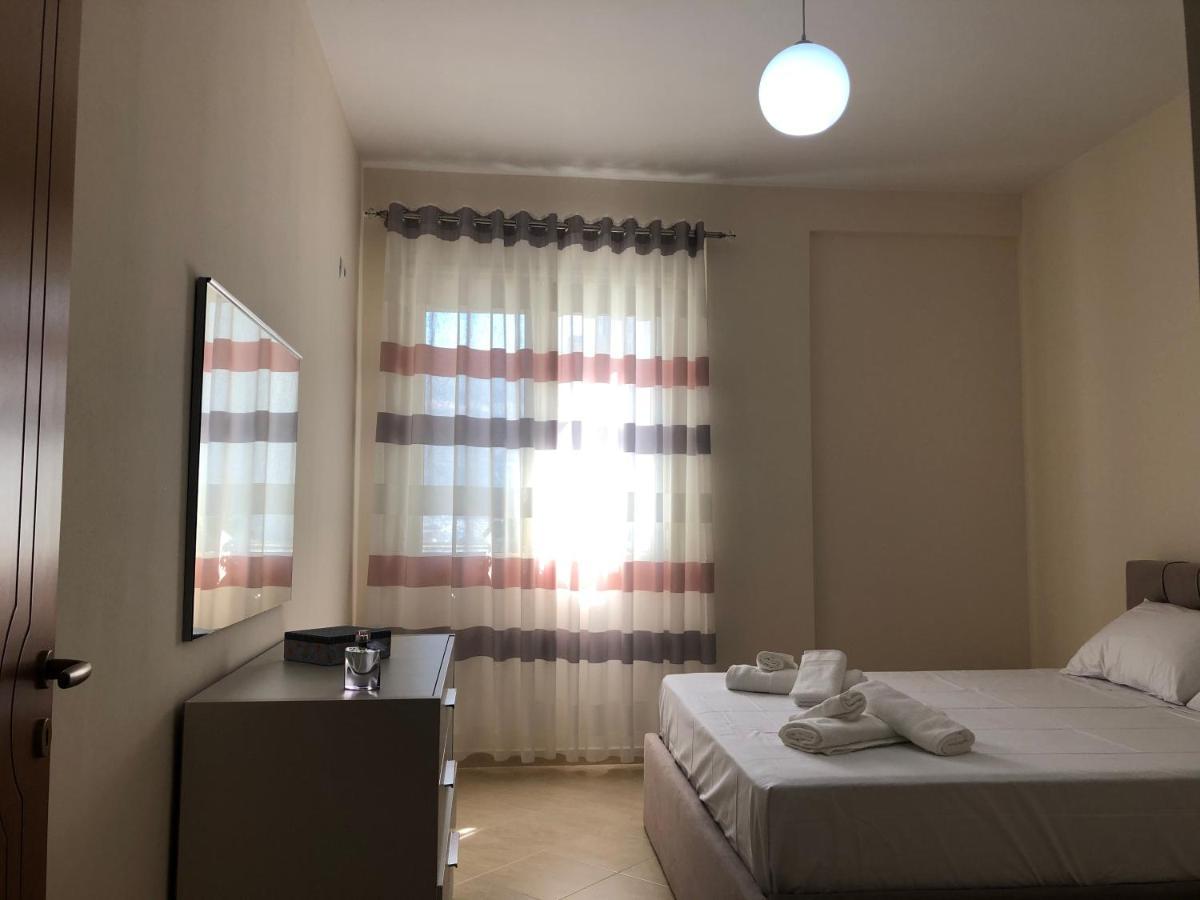 Rooftop Apartments Lungomare Vlore Ngoại thất bức ảnh