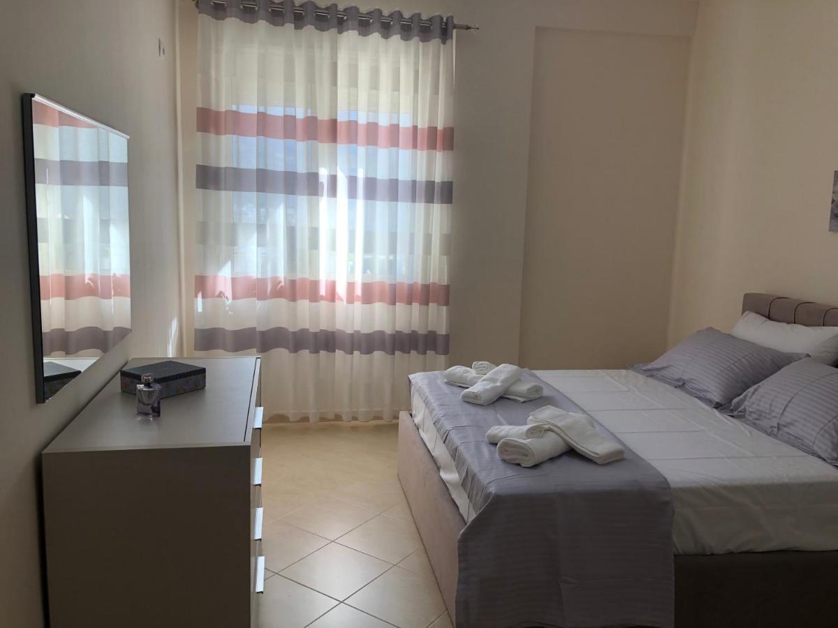 Rooftop Apartments Lungomare Vlore Ngoại thất bức ảnh