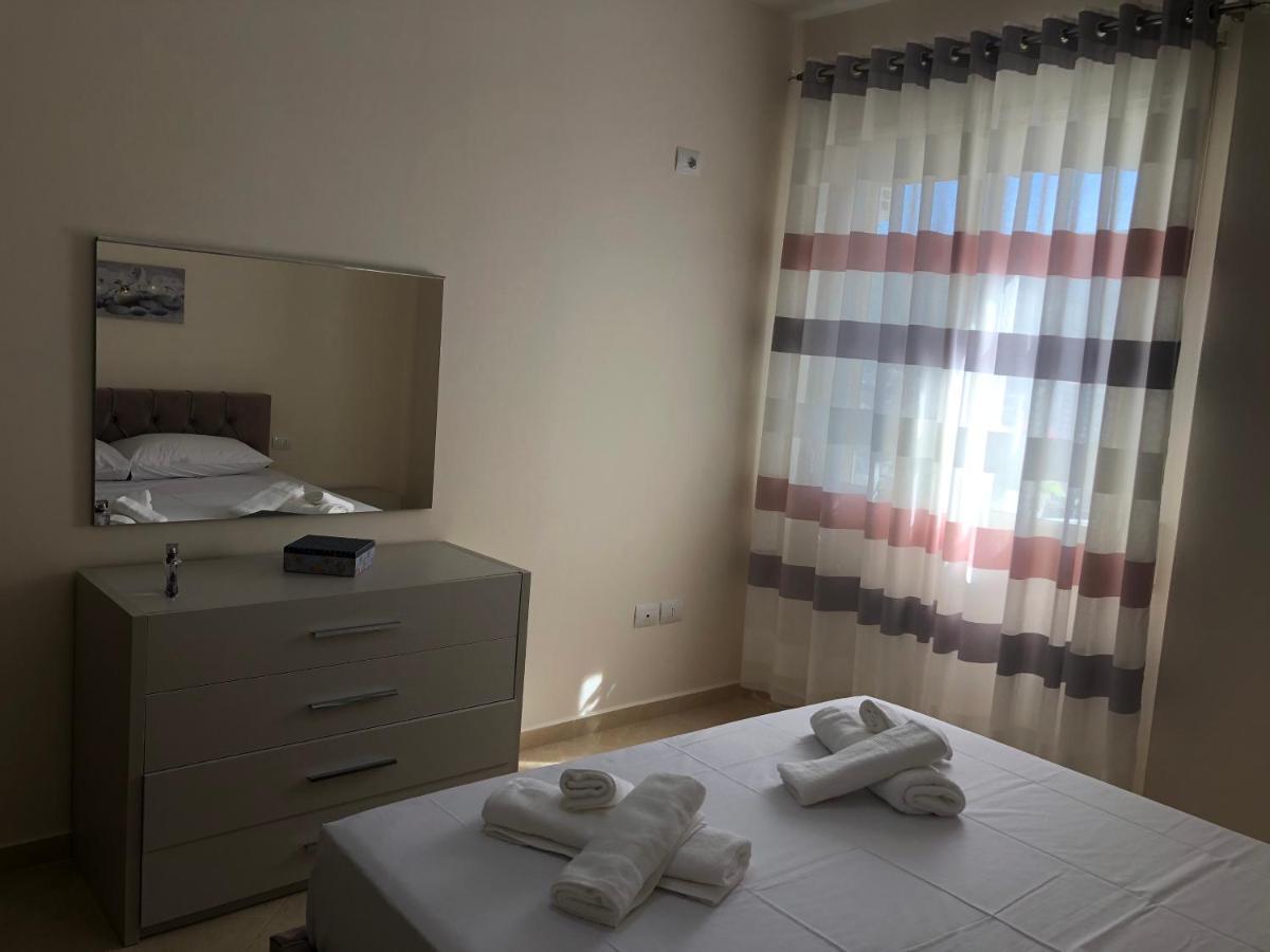Rooftop Apartments Lungomare Vlore Ngoại thất bức ảnh