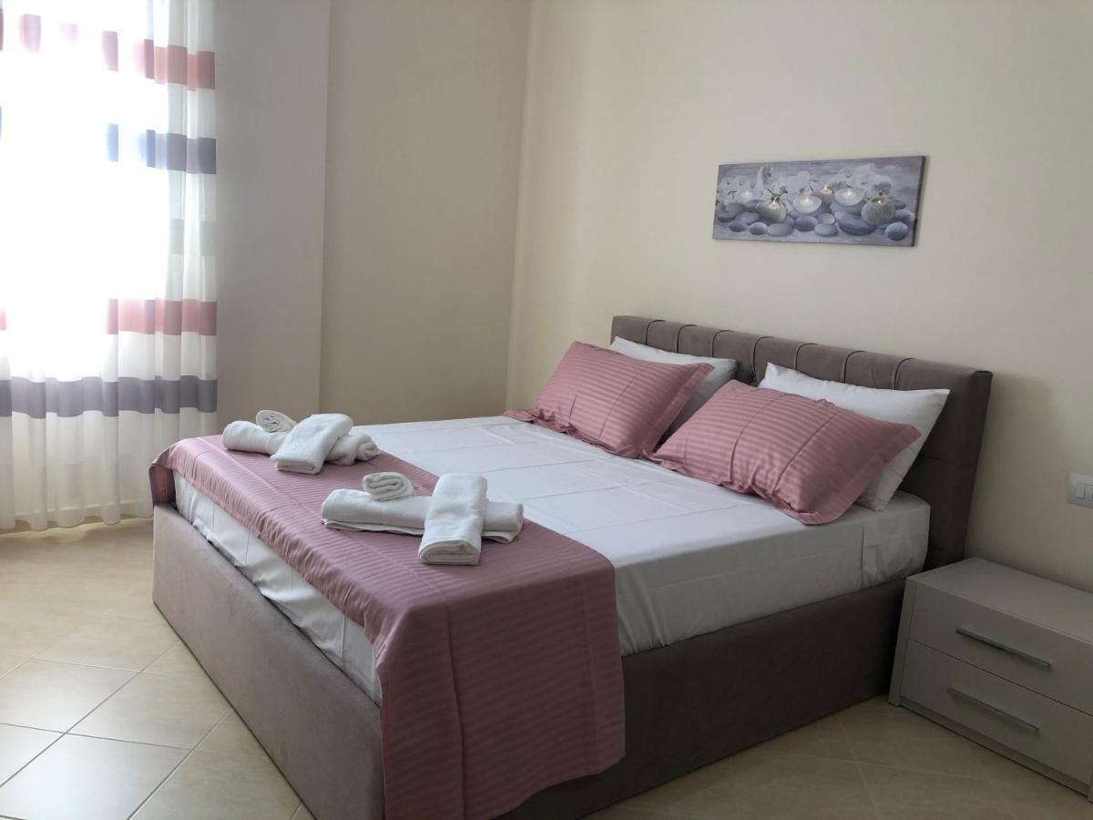 Rooftop Apartments Lungomare Vlore Ngoại thất bức ảnh
