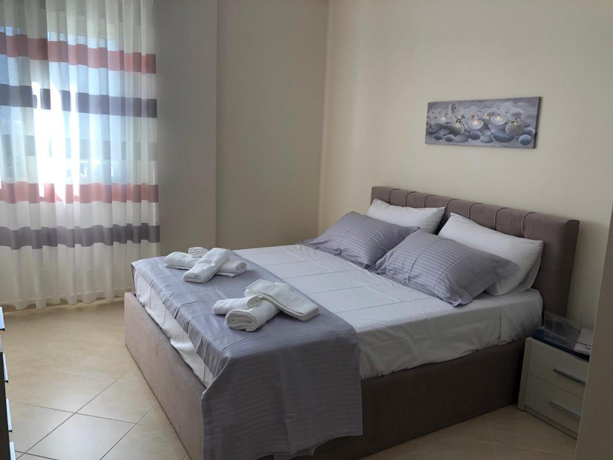 Rooftop Apartments Lungomare Vlore Ngoại thất bức ảnh